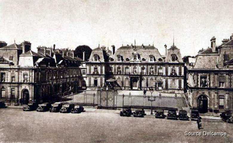 86 Poitiers La Prefecture.jpg